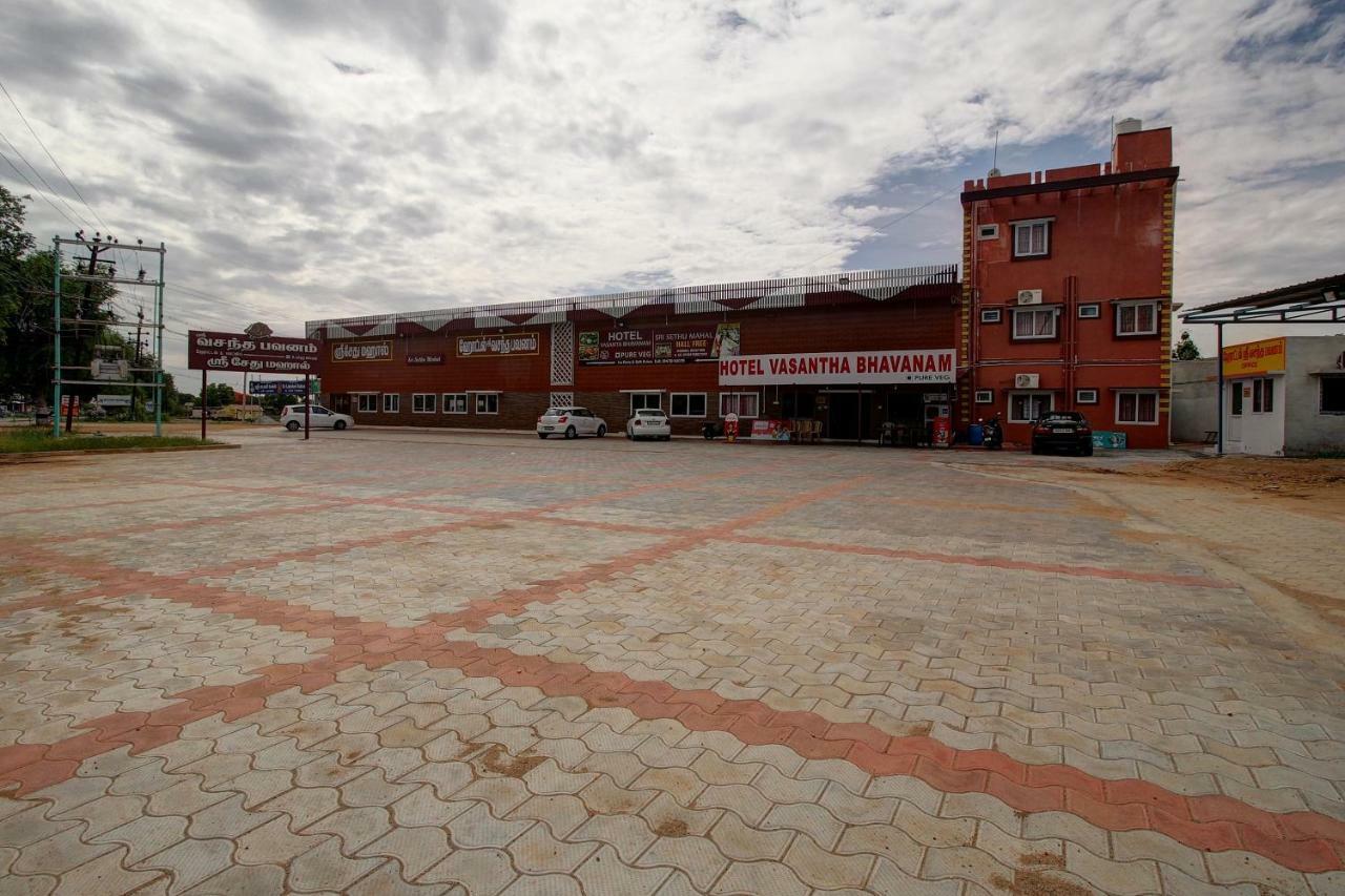 Oyo 42678 Hotel Vasantha Bhavanam Saver Coimbatore Buitenkant foto